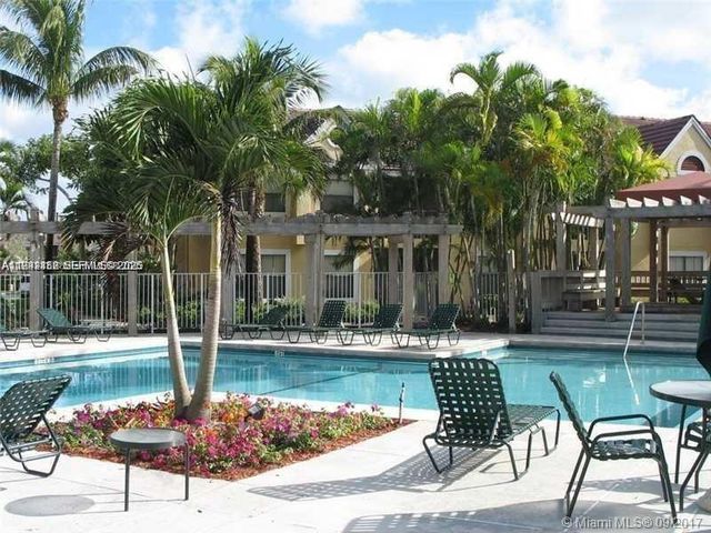 15650 SW 105th Ln 502, Miami, FL 33196