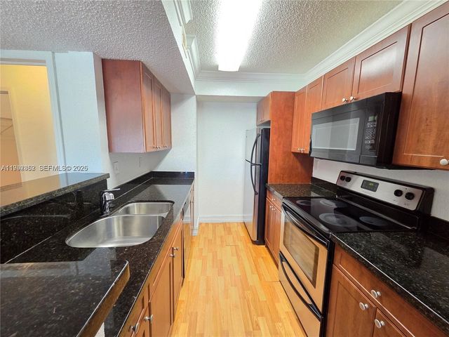 15650 SW 105th Ln 502, Miami, FL 33196