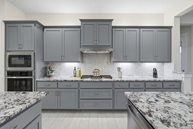 3709 Pin Oak Hills, Seguin, TX 78155