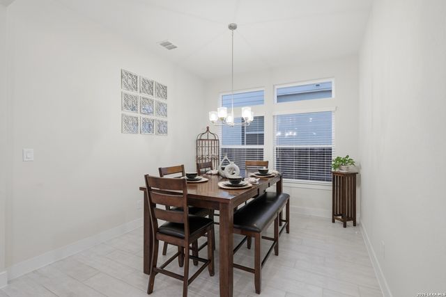 3709 Pin Oak Hills, Seguin, TX 78155