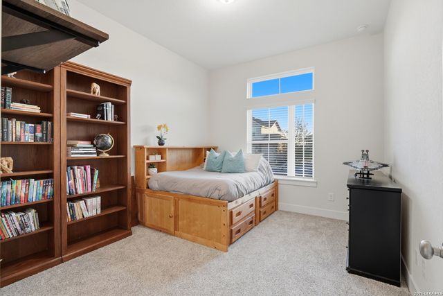 3709 Pin Oak Hills, Seguin, TX 78155