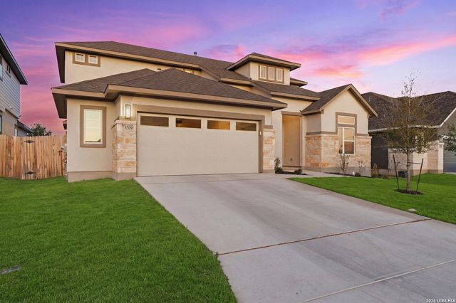 3709 Pin Oak Hills, Seguin, TX 78155
