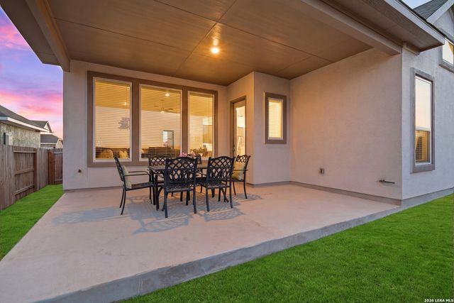 3709 Pin Oak Hills, Seguin, TX 78155