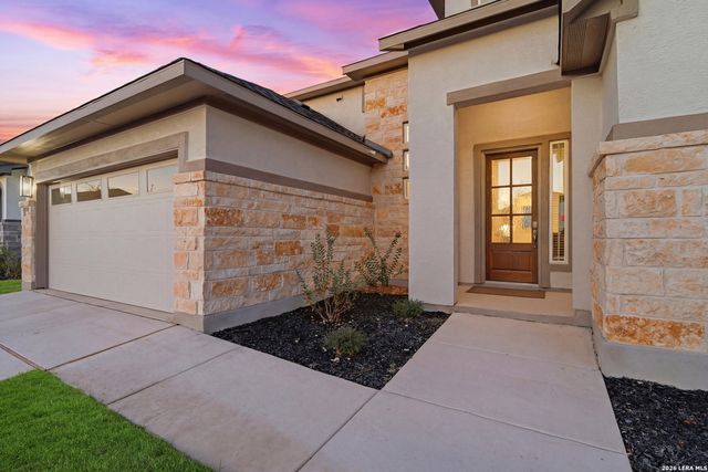 3709 Pin Oak Hills, Seguin, TX 78155