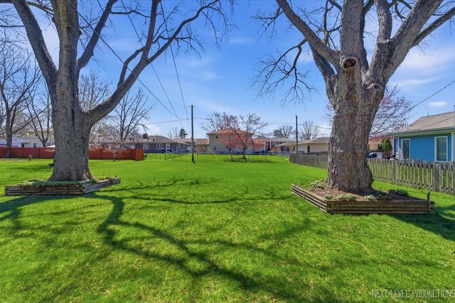 1575 Lin Lor Lane, Elgin, IL 60123