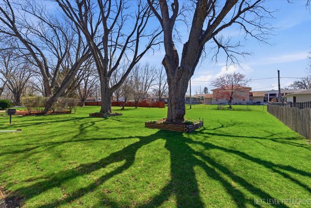 1575 Lin Lor Lane, Elgin, IL 60123