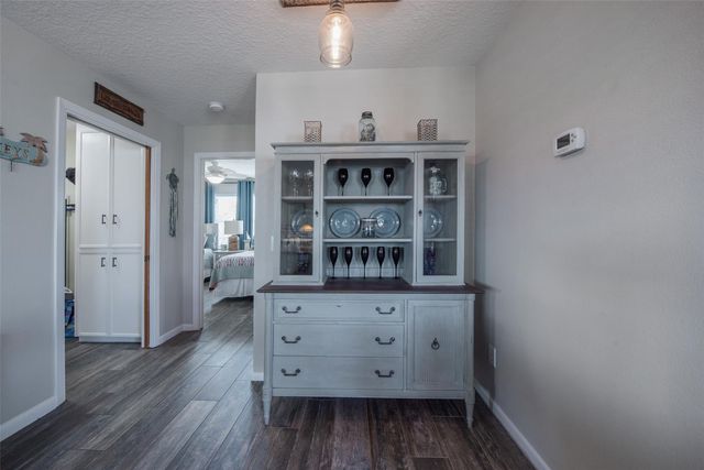 207 Easterly Drive, Tiki Island, TX 77554