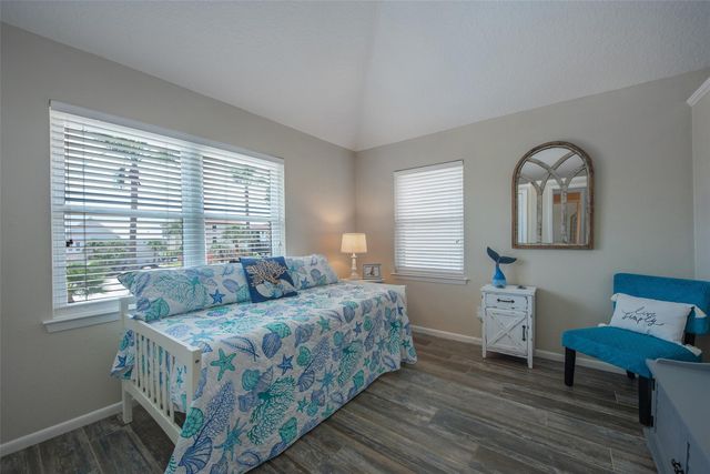 207 Easterly Drive, Tiki Island, TX 77554
