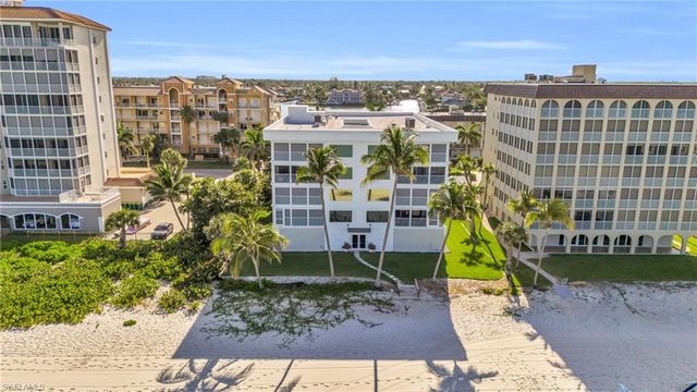 9517 Gulf Shore DR 202, Naples, FL 34108