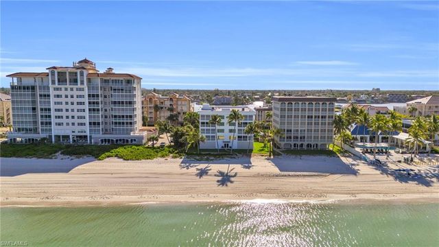 9517 Gulf Shore DR 202, Naples, FL 34108