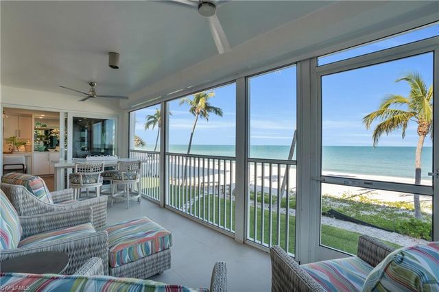 9517 Gulf Shore DR 202, Naples, FL 34108