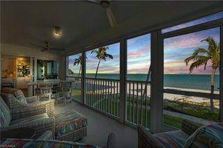 9517 Gulf Shore DR 202, Naples, FL 34108