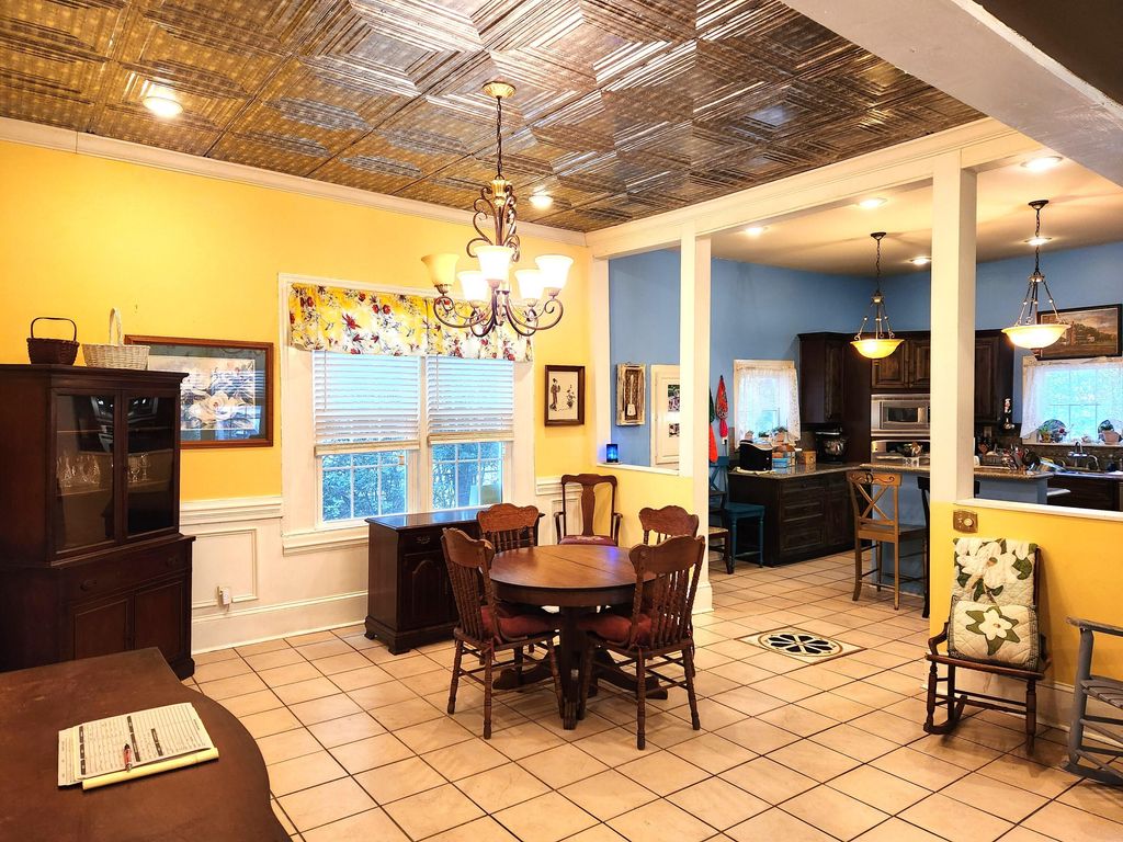 Image 12 of property listing at 107 Whitridge Lane, Saint George, SC 29477