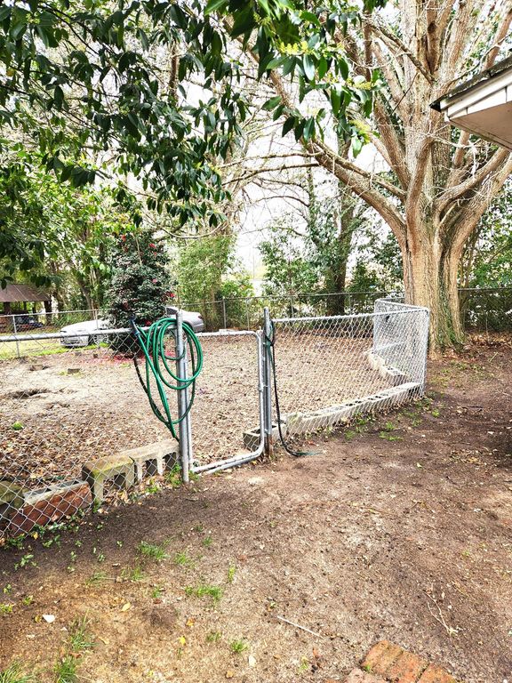 Image 44 of property listing at 107 Whitridge Lane, Saint George, SC 29477