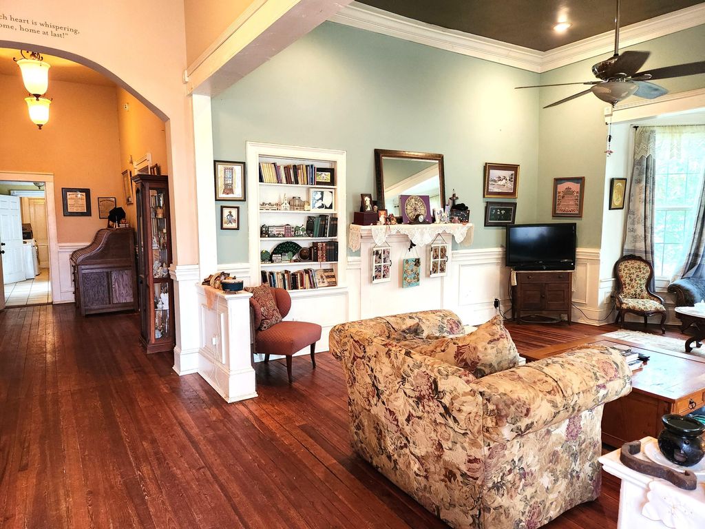 Image 7 of property listing at 107 Whitridge Lane, Saint George, SC 29477