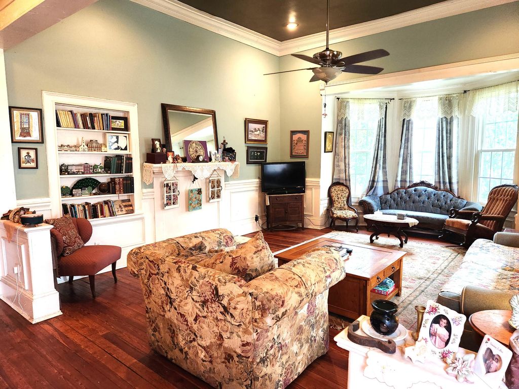 Image 9 of property listing at 107 Whitridge Lane, Saint George, SC 29477