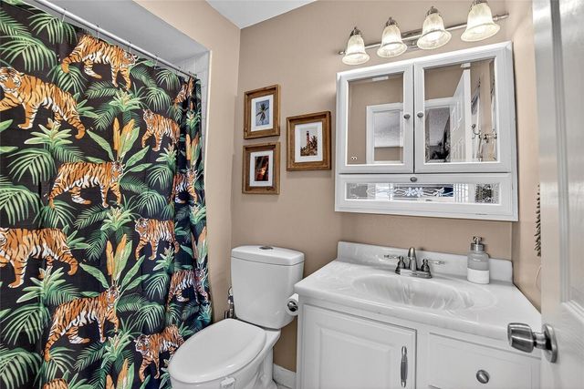 508 SOVEREIGN COURT, Tampa, FL 33613