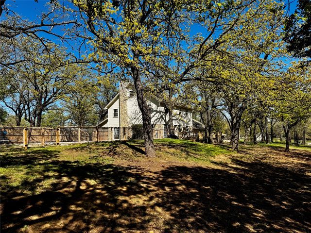 409 County Road 3418, Bridgeport, TX 76426