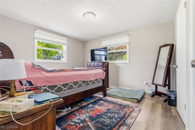 2148 Clearview Street NE, Massillon, OH 44646
