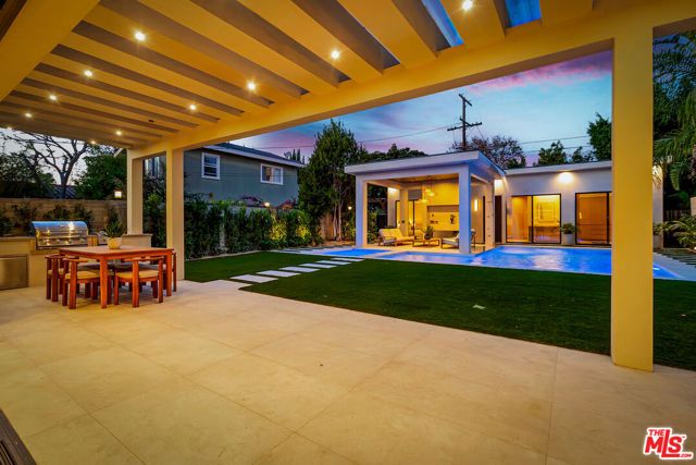 12307 Collins Street, Valley Village, CA 91607