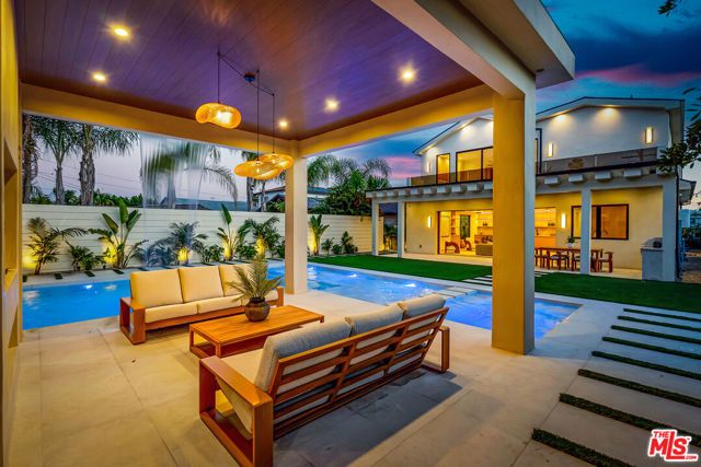 12307 Collins Street, Valley Village, CA 91607