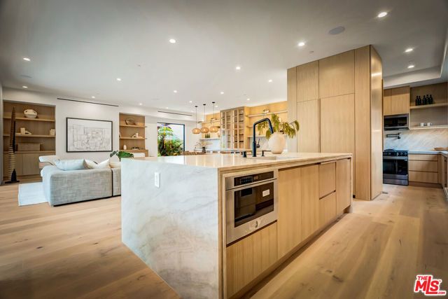 12307 Collins Street, Valley Village, CA 91607