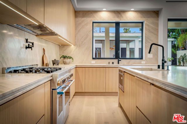 12307 Collins Street, Valley Village, CA 91607