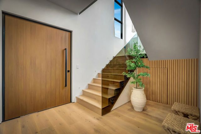 12307 Collins Street, Valley Village, CA 91607