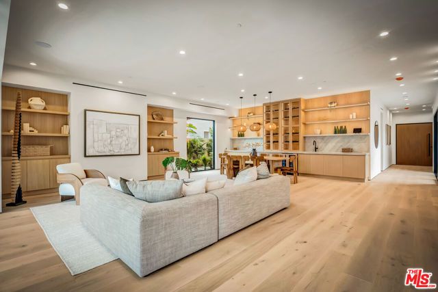 12307 Collins Street, Valley Village, CA 91607