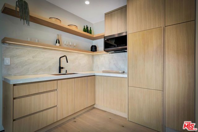 12307 Collins Street, Valley Village, CA 91607