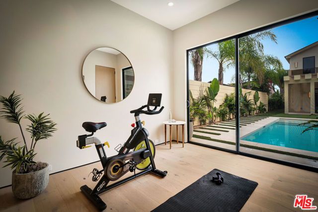 12307 Collins Street, Valley Village, CA 91607