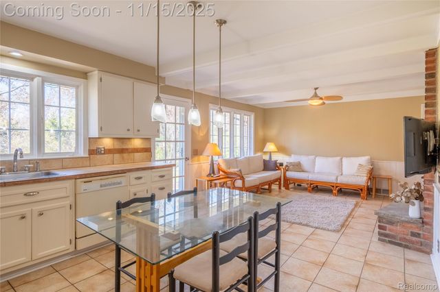 12187 Amherst Court, Plymouth Charter Township, MI 48170