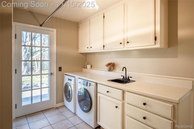 12187 Amherst Court, Plymouth Charter Township, MI 48170