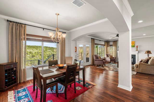 7716 Waldon DR E, Austin, TX 78750