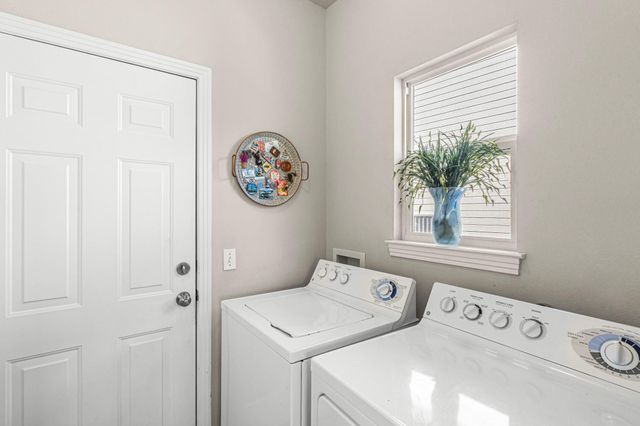 7716 Waldon DR E, Austin, TX 78750