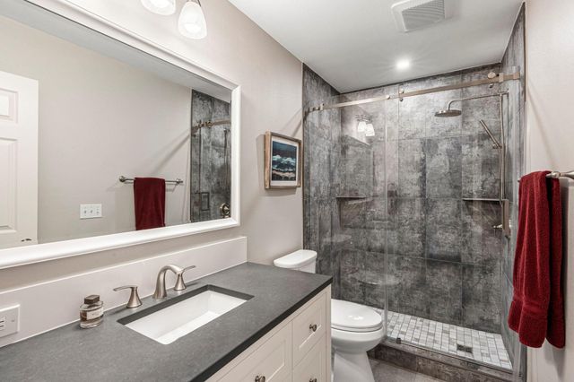 7716 Waldon DR E, Austin, TX 78750