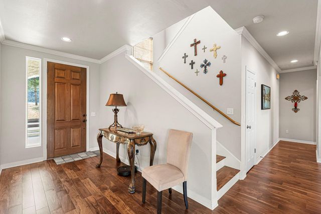 7716 Waldon DR E, Austin, TX 78750