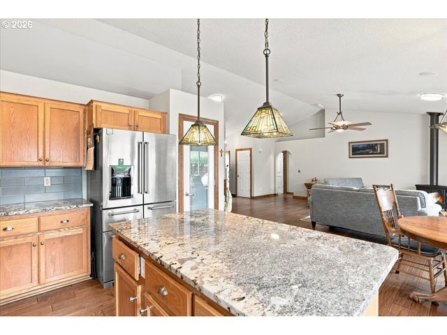 504 N LARK Dr, Ridgefield, WA 98642