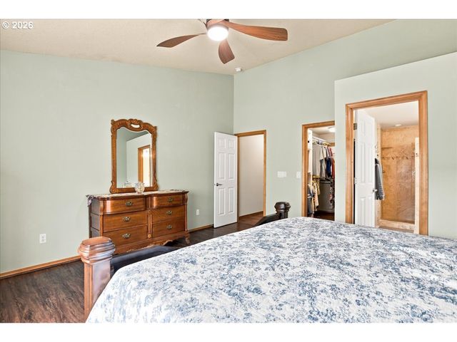 504 N LARK Dr, Ridgefield, WA 98642