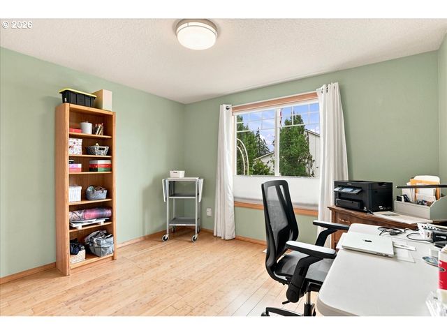 504 N LARK Dr, Ridgefield, WA 98642