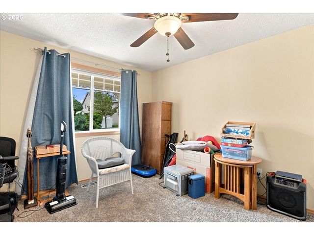 504 N LARK Dr, Ridgefield, WA 98642
