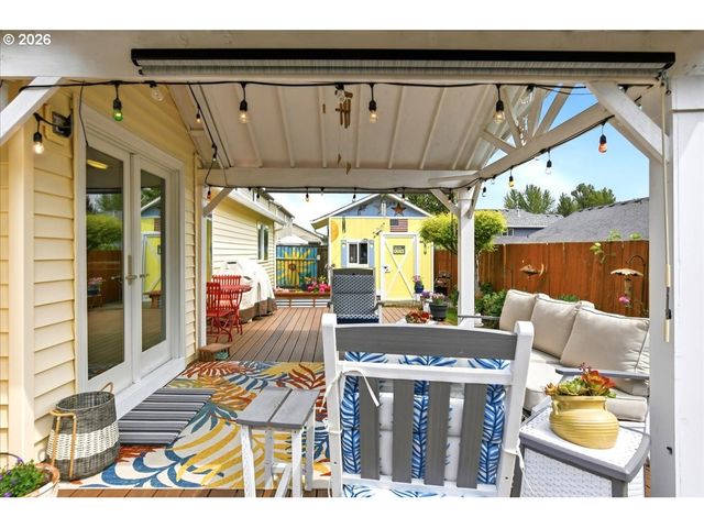 504 N LARK Dr, Ridgefield, WA 98642