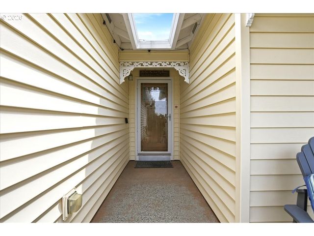 504 N LARK Dr, Ridgefield, WA 98642