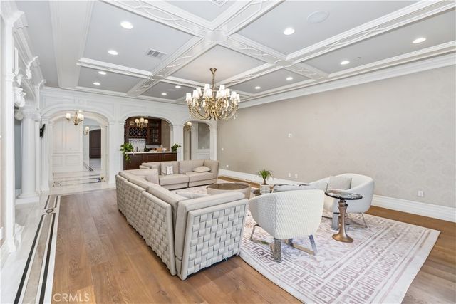 481 W Live Oak Avenue, Arcadia, CA 91007