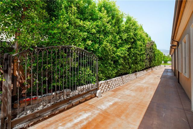 481 W Live Oak Avenue, Arcadia, CA 91007