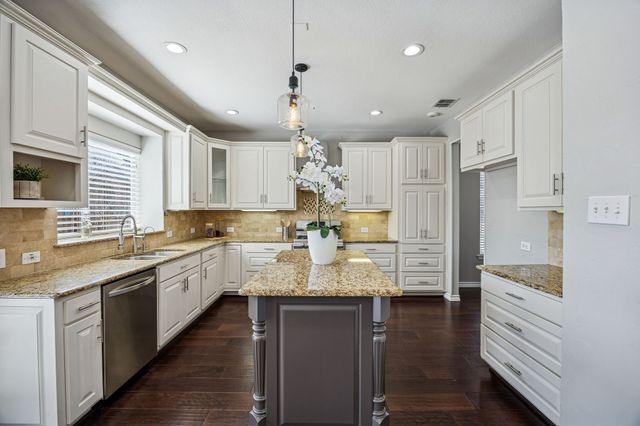 917 Wood Duck Way, Flower Mound, TX 75028