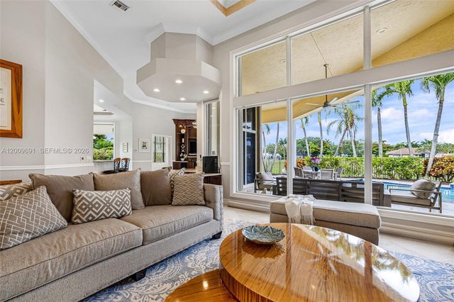 2477 Poinciana Dr, Weston, FL 33327