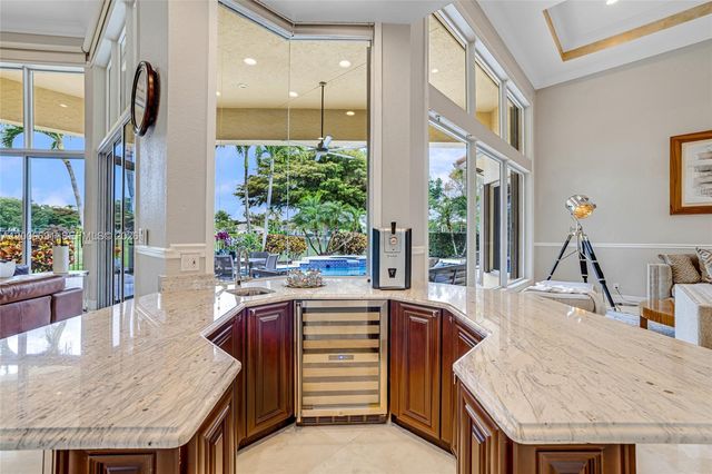 2477 Poinciana Dr, Weston, FL 33327