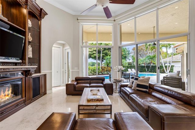 2477 Poinciana Dr, Weston, FL 33327