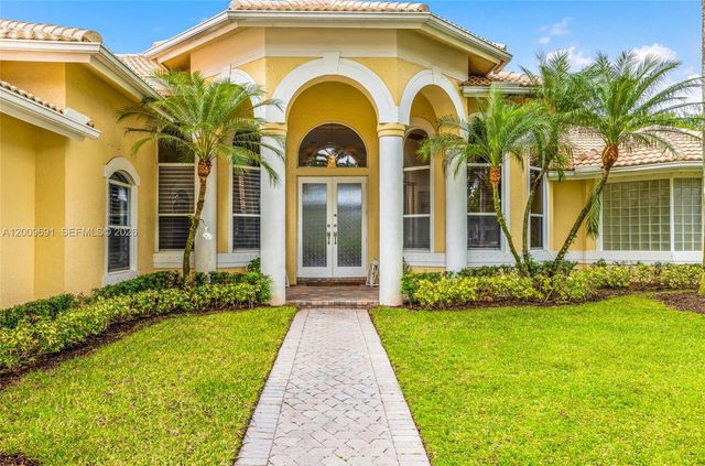 2477 Poinciana Dr, Weston, FL 33327